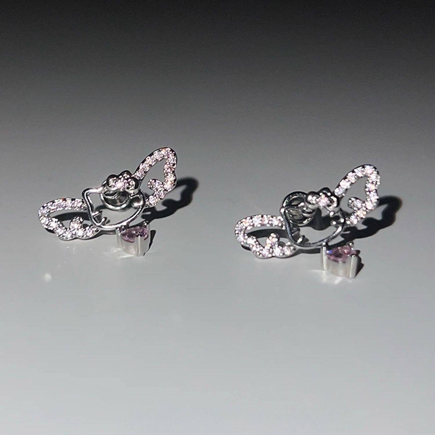 Cute Hello Kitty Stud Earrings - Body Jewelry Ear reseña y precio