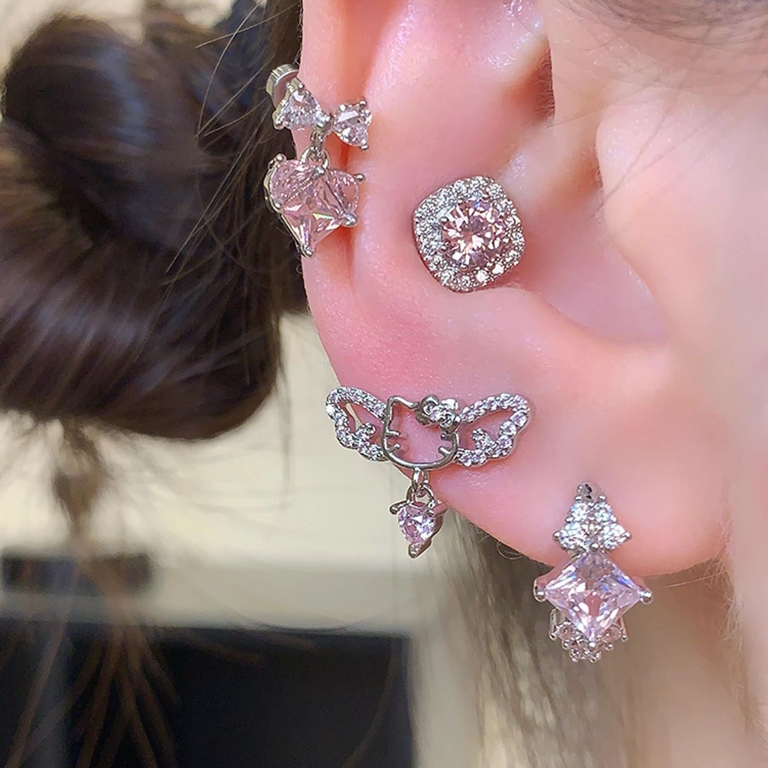 Cute Hello Kitty Stud Earrings - Body Jewelry Ear reseña y precio
