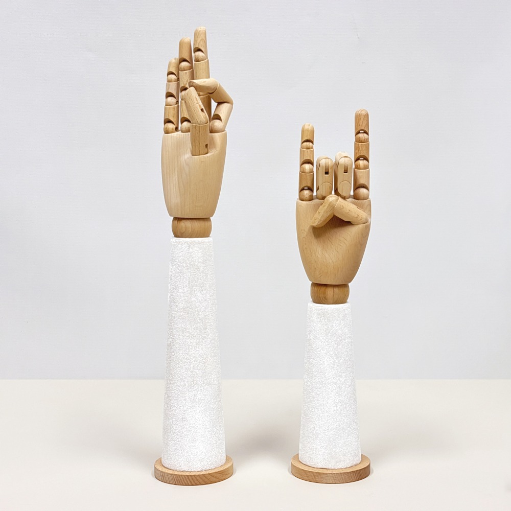 Wooden Velvet Hand Mannequin w - Body Jewelry Shop reseña y precio