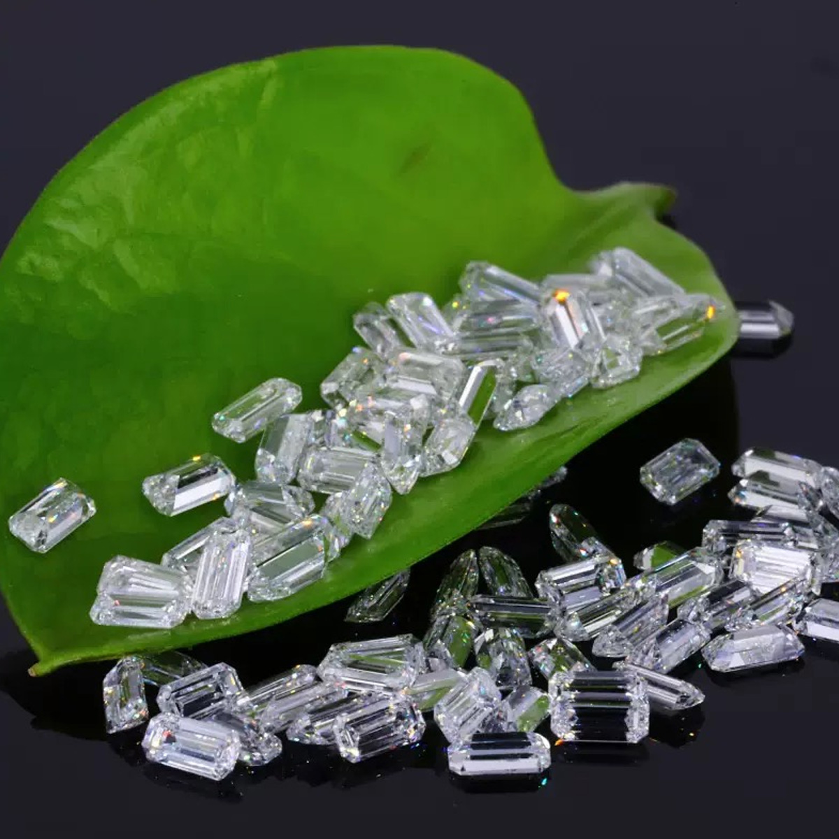 Emerald Cut Lab Grown Small Di - Body Jewelry Vch reseña y precio